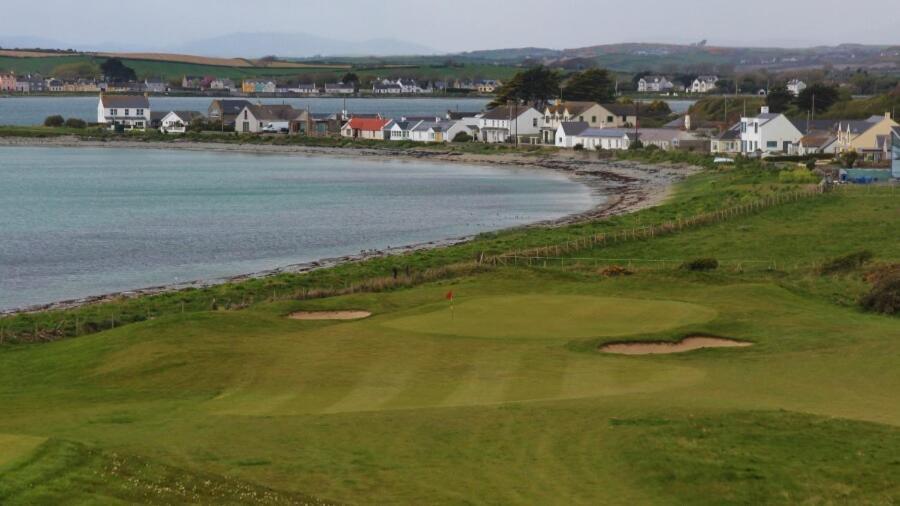 Fitzy'S Bunker - Modern Beach Apartment Ardglass Exterior photo