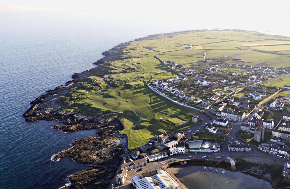 Fitzy'S Bunker - Modern Beach Apartment Ardglass Exterior photo